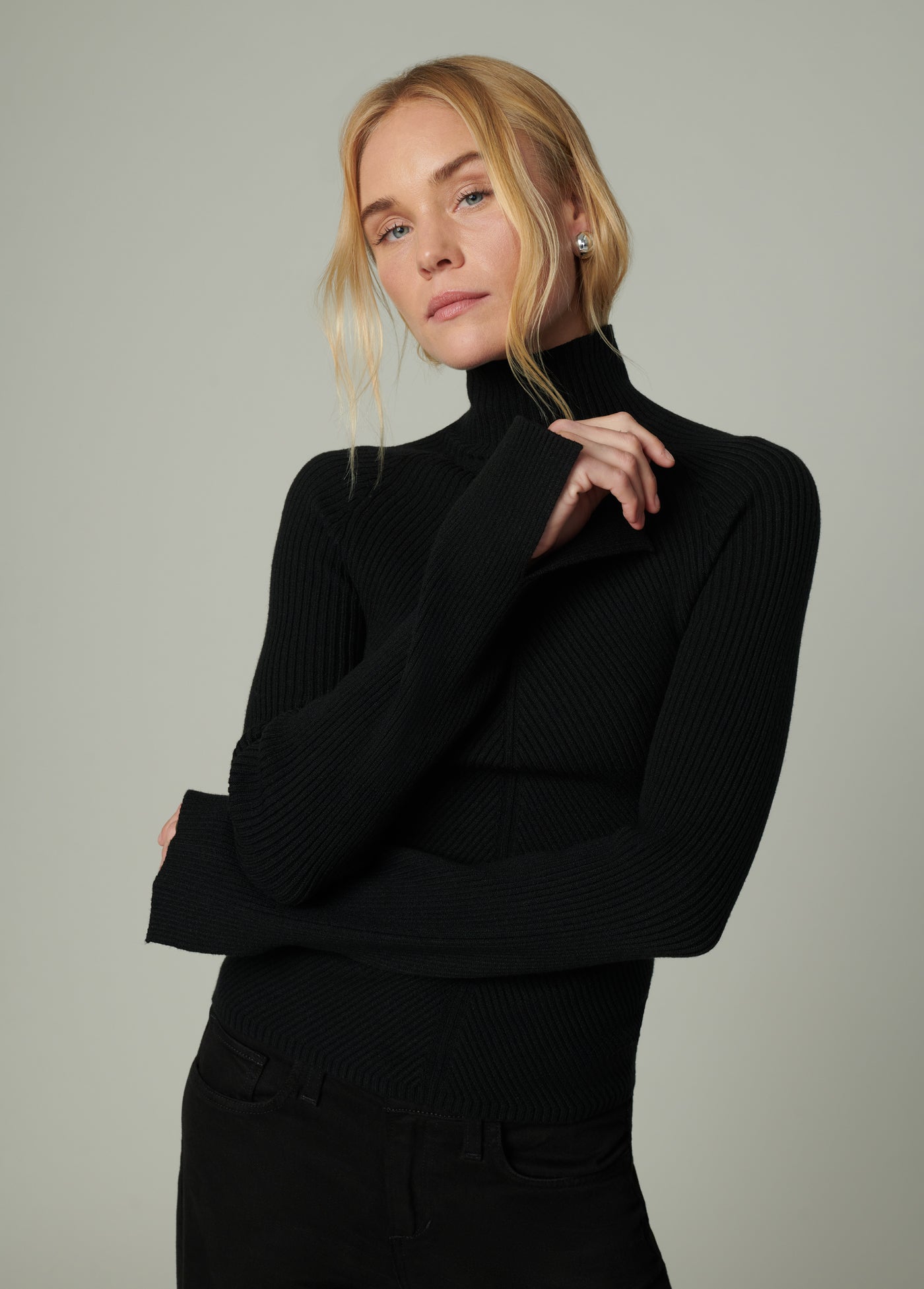 ジ*ド様 PALMER / SWEATER / ACRYLIC / BLACK Palmer Turtleneck Black | Stylish women's Knit Sweaters – Joe's® Jeans