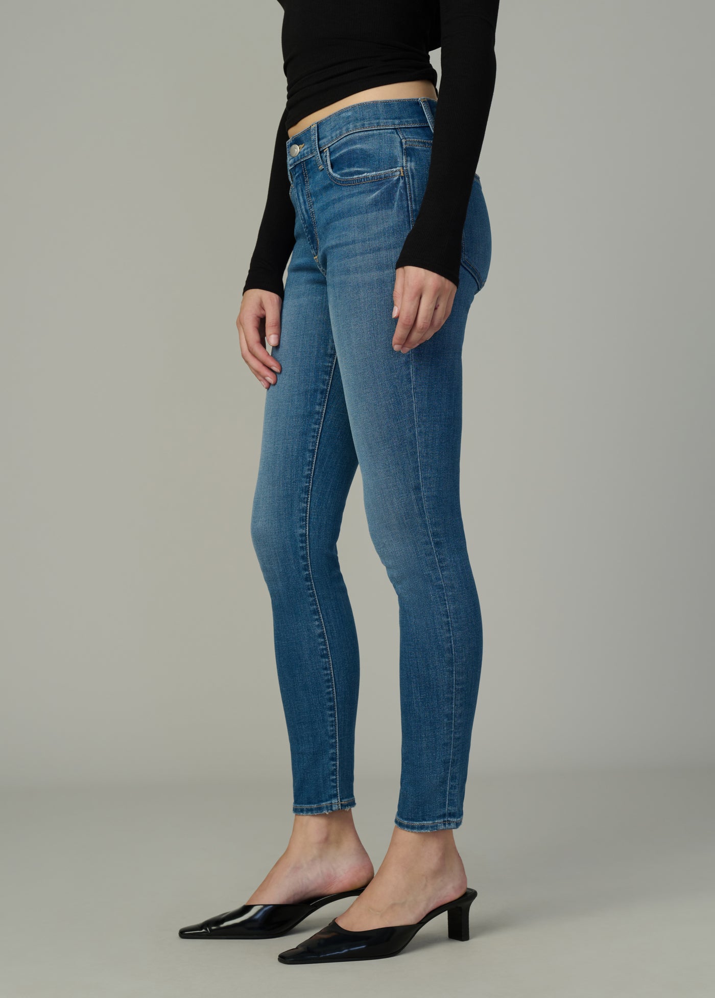 ★ ★ Women's High Rise Skinny Ankle Fit Mid Blue Womens Farrah Skinny Ankle Blue Above at AG Jeans Official Store