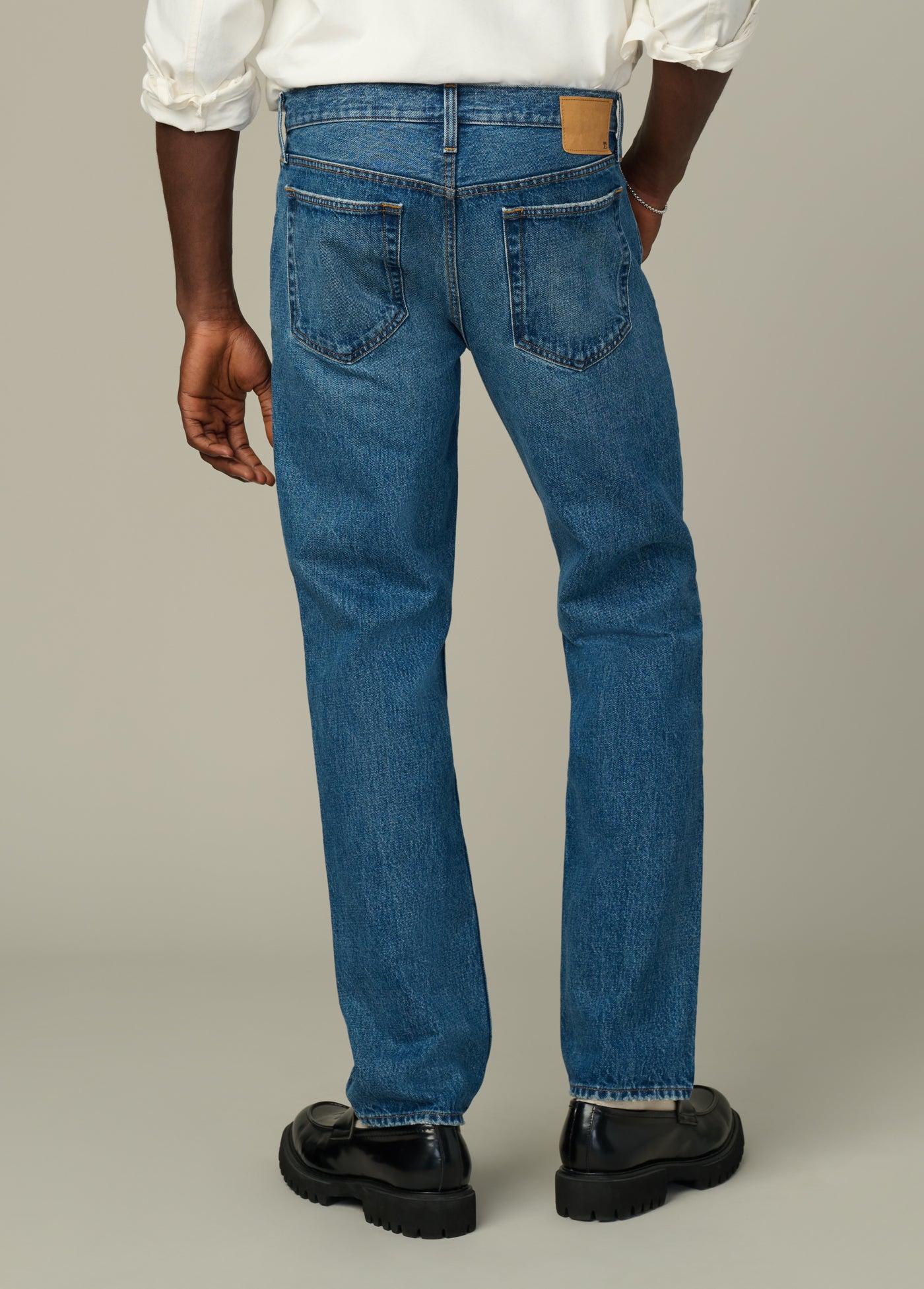 The Sawyer Straight-Leg Jeans | Slim Fit in Rhonda Indigo – Joe's