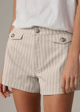 THE ELLIA SHORT