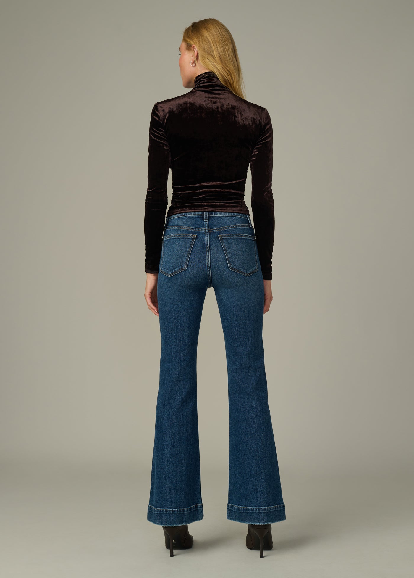 Velvet Tony Long Sleeve Top | Cacao Fitted Funnel Neck Velvet Knit