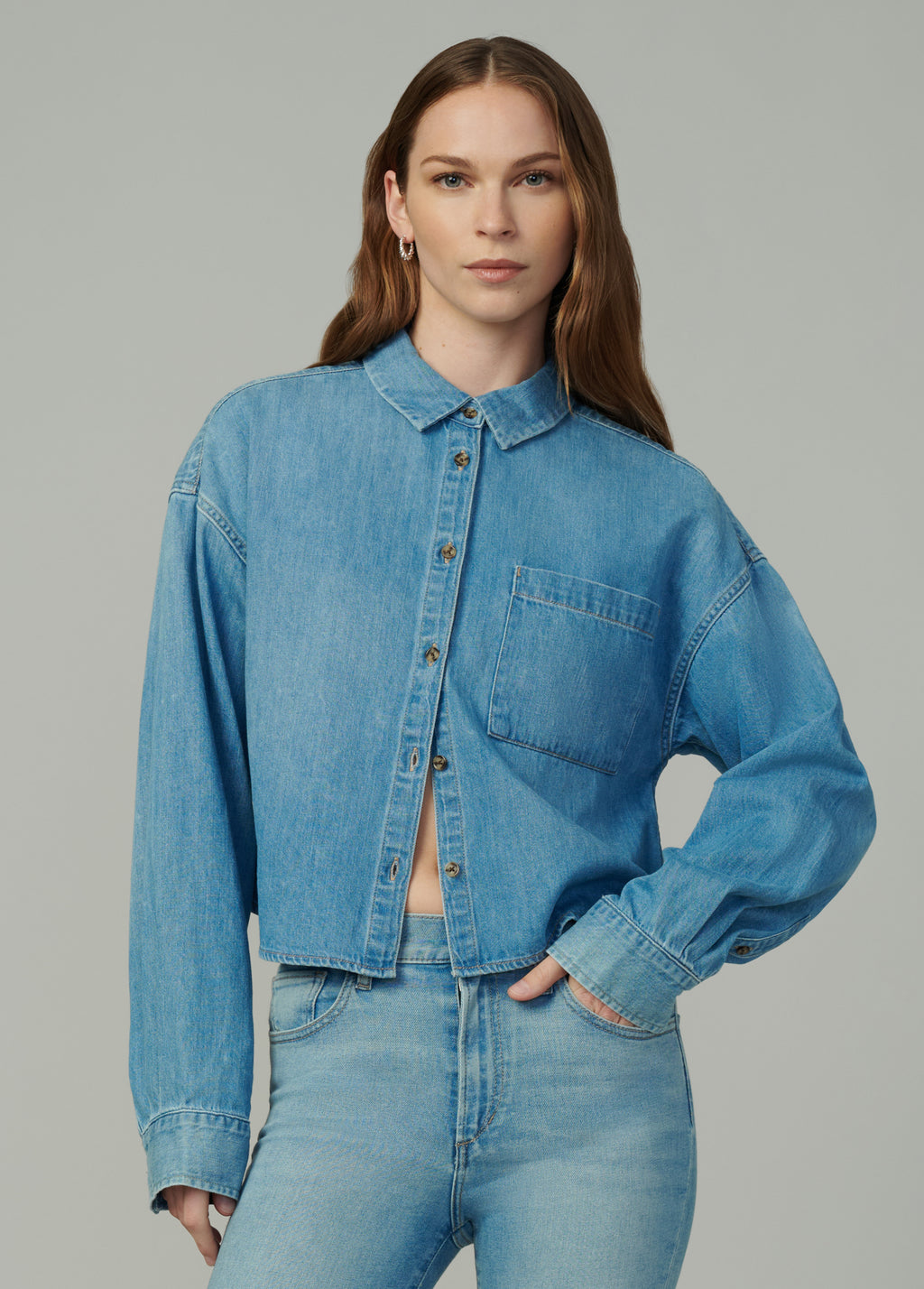 THE CROPPED BOYFRIEND BUTTON DOWN SHIRT – Joe's® Jeans