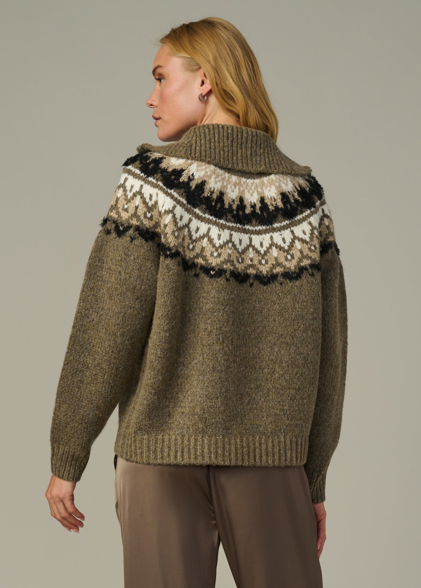 jw01y9128_olive_multi_fair_isl