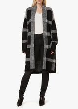 BLACK WHITE PLAID