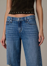 VINTAGE LIGHT WASH