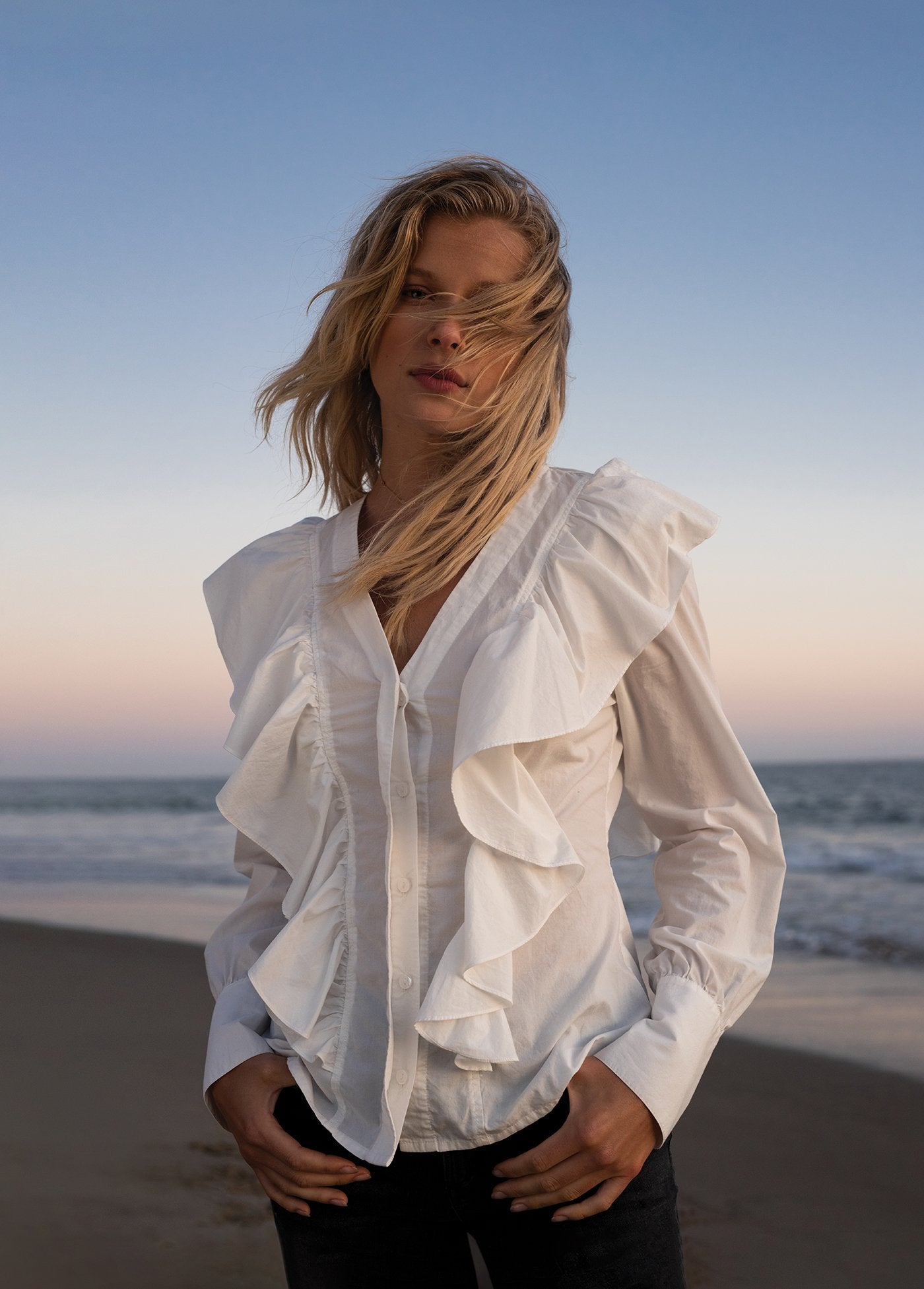 THE POPLIN RUFFLE SHIRT โ Joe'sยฎ Jeans